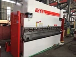 Piegatrice per piastre metalliche CNC AHYW 160T3m