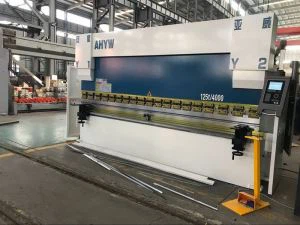 Presse piegatrici CNC a 4 assi AHYW 4mtr