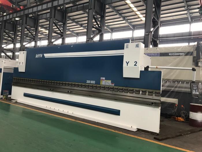 China Yawei made 200T9m CNC Press brake 5 axis DELEM DA52S 9m metal sheet bending machine factory