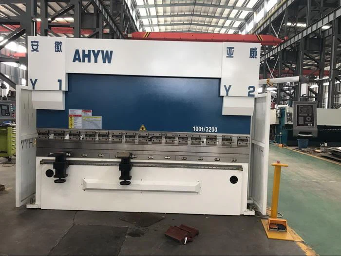Pressa piegatrice CNC AHYW Yawei 100T3M DELEM DA52S